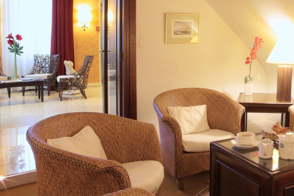 Best Western De Diane Nevers Dış mekan fotoğraf